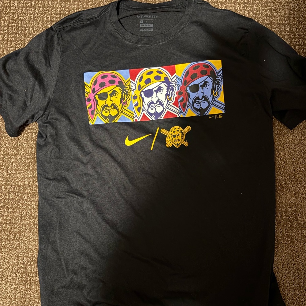 Pittsburgh pirates Nike shirt